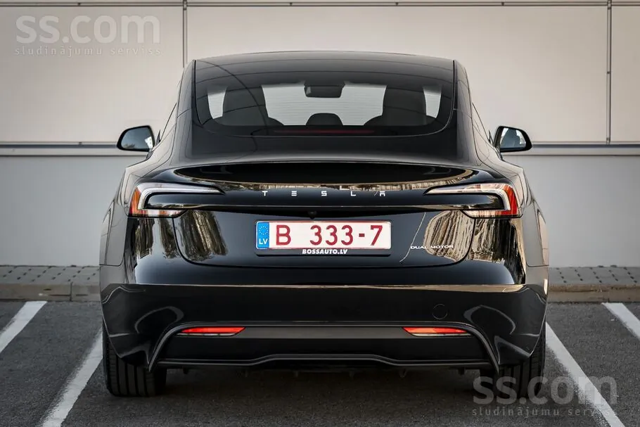 Tesla Model 3 2024 photo 5