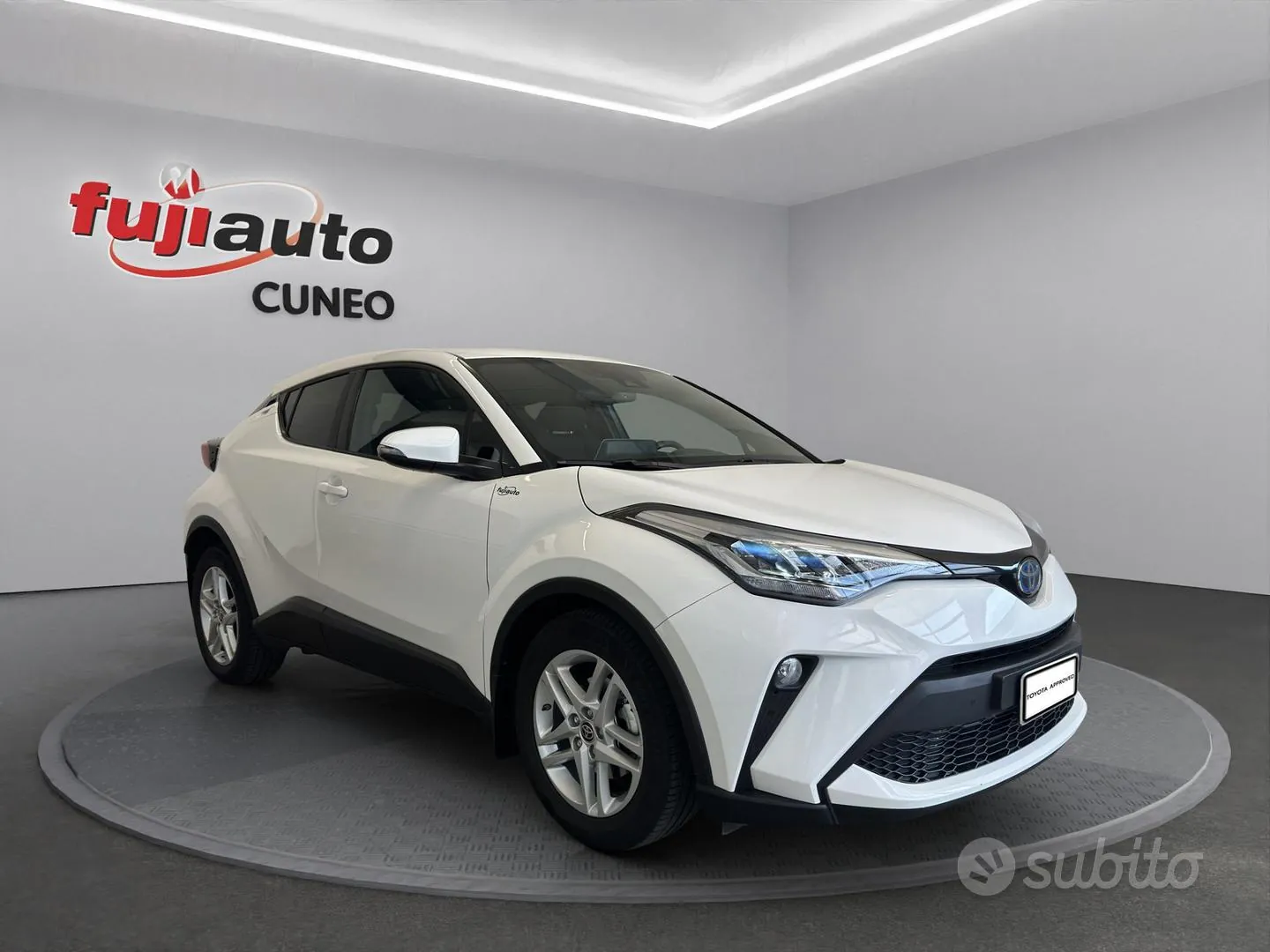 Toyota C-Hr 2022 photo 2