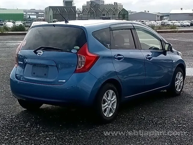 Nissan Note 2014 photo 4