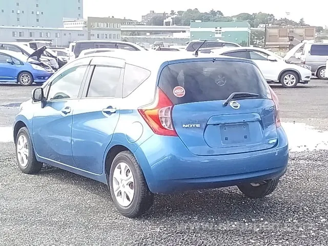 Nissan Note 2014 photo 3