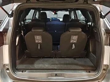 Peugeot 5008 2023 photo 2