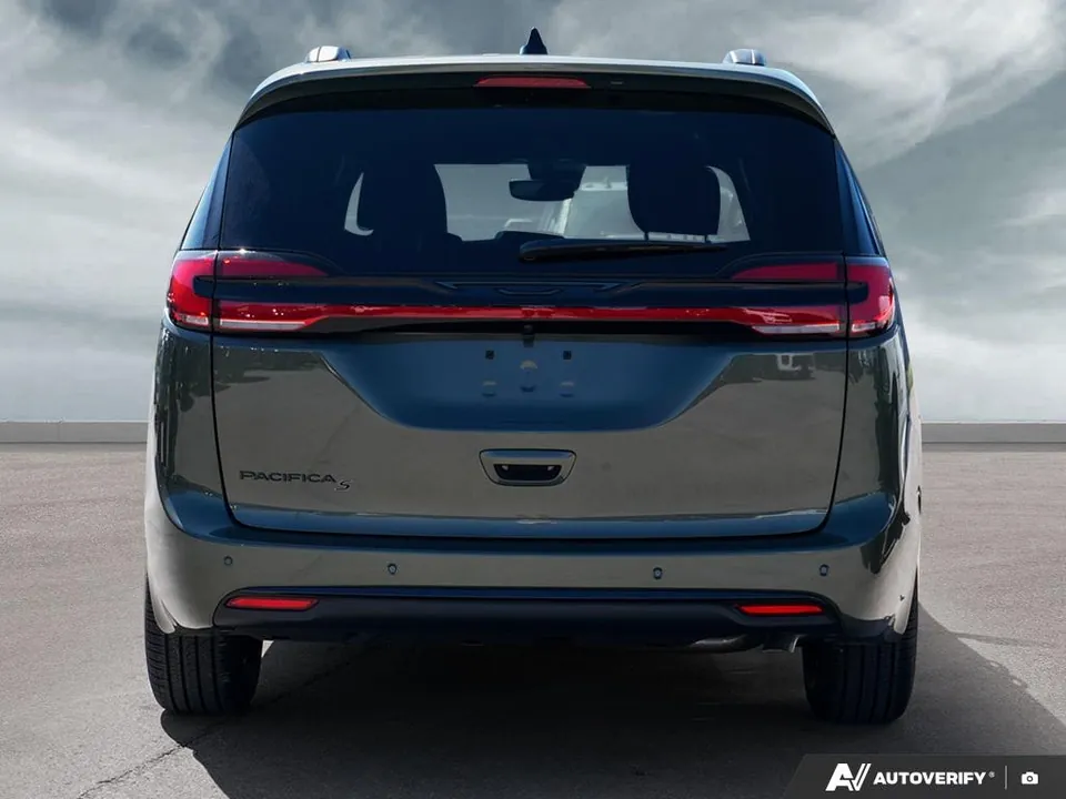 Chrysler Pacifica 2027 photo 5