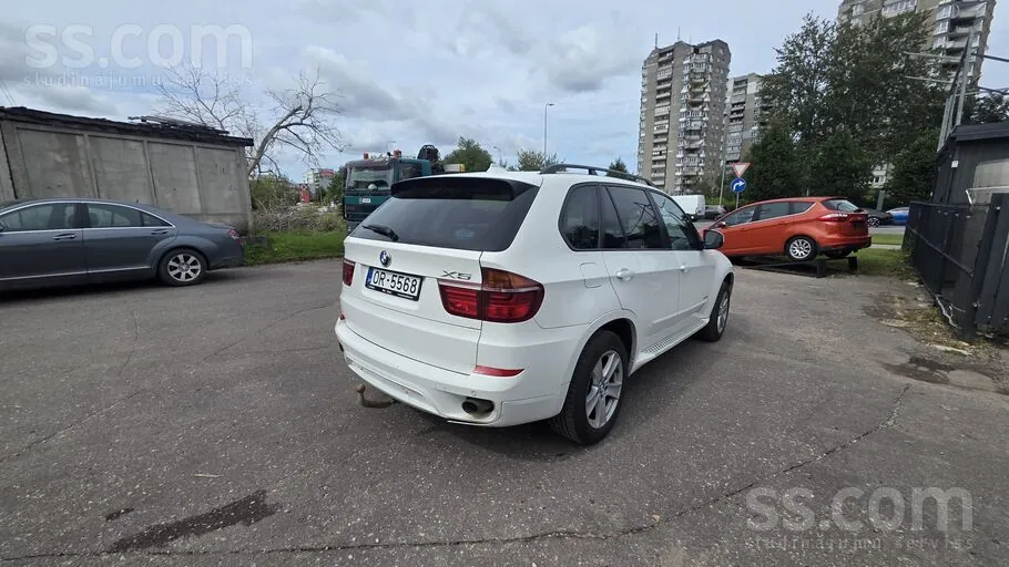 BMW X5 2011 photo 5