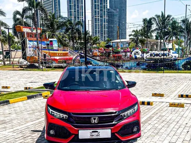 Honda Civic 2019 photo 2
