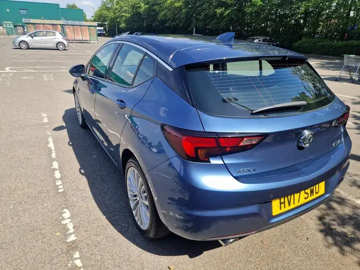 Vauxhall Astra 2017 photo 4