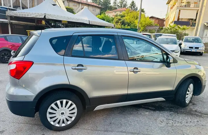 Suzuki S-Cross 2014 photo 4