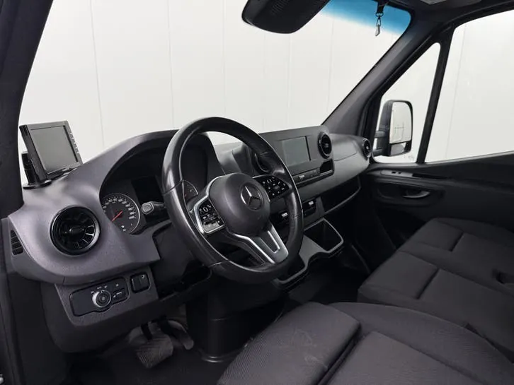 Mercedes-Benz Sprinter 2023 photo 3