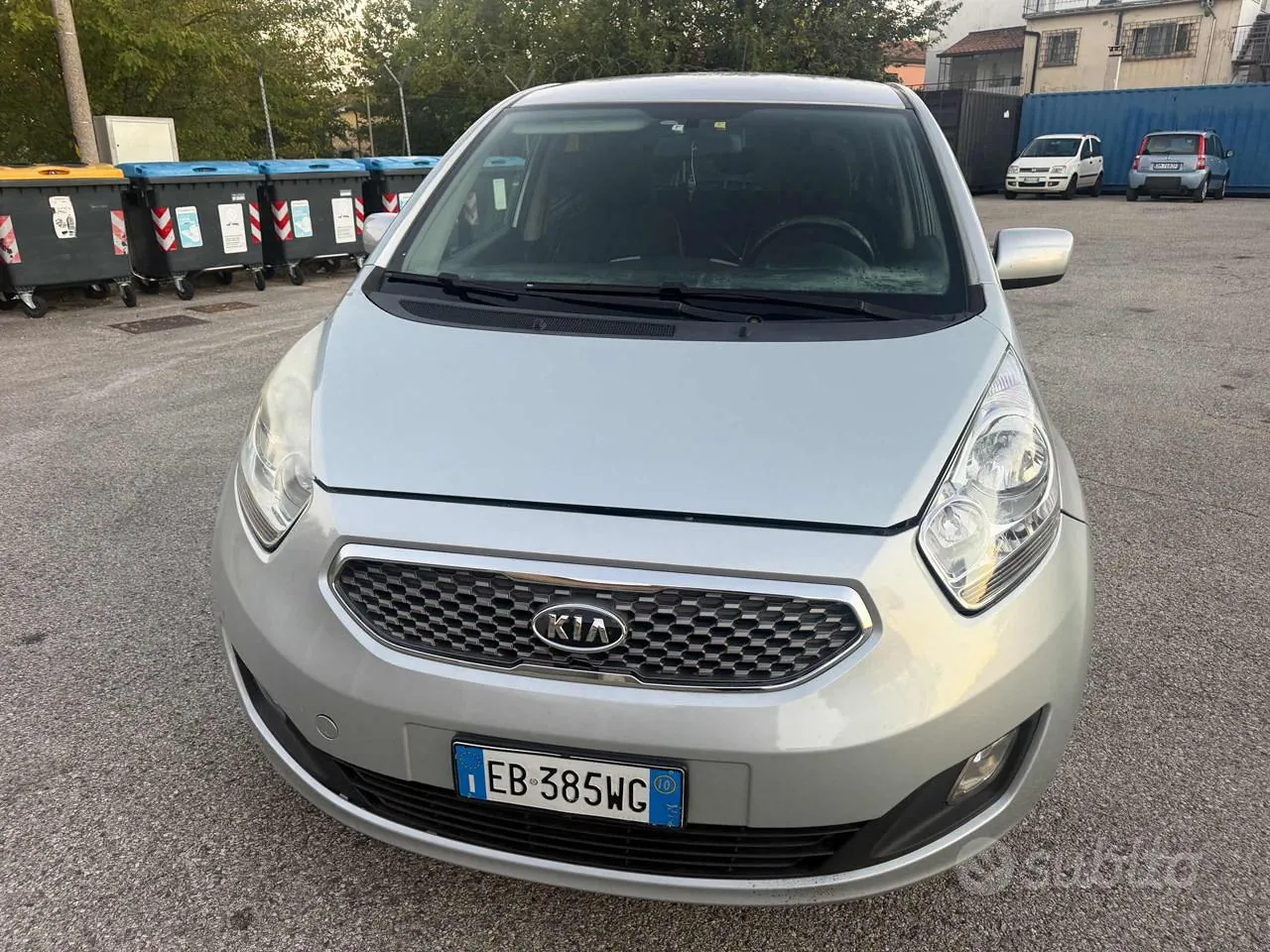 Kia Venga 2010 photo 2