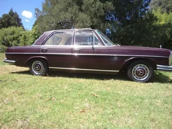 Mercedes-Benz 280 1970 photo 2