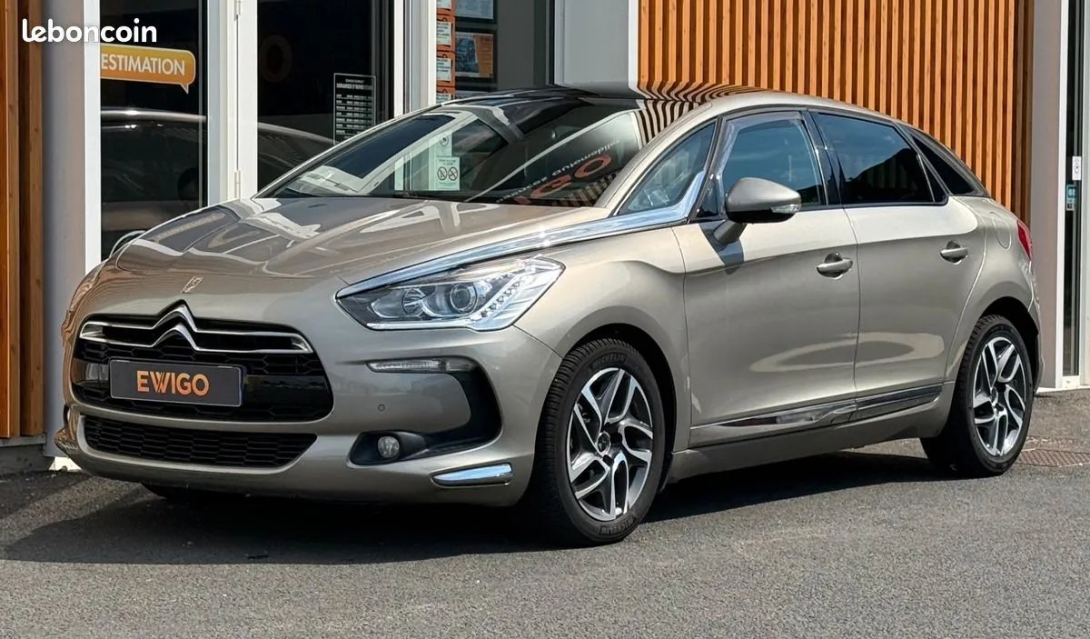 DS Automobiles Ds 5