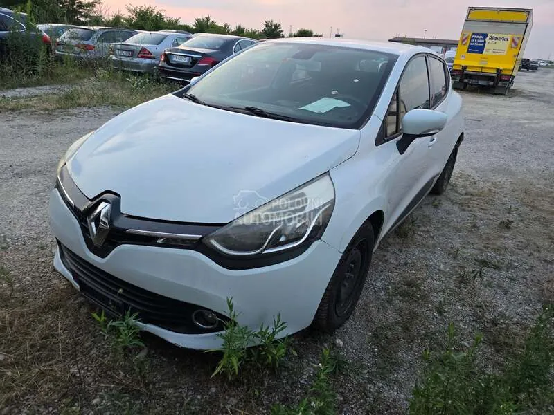 Renault Clio 2013 photo 2