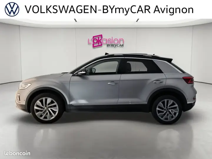 Volkswagen T-Roc 2023 photo 2