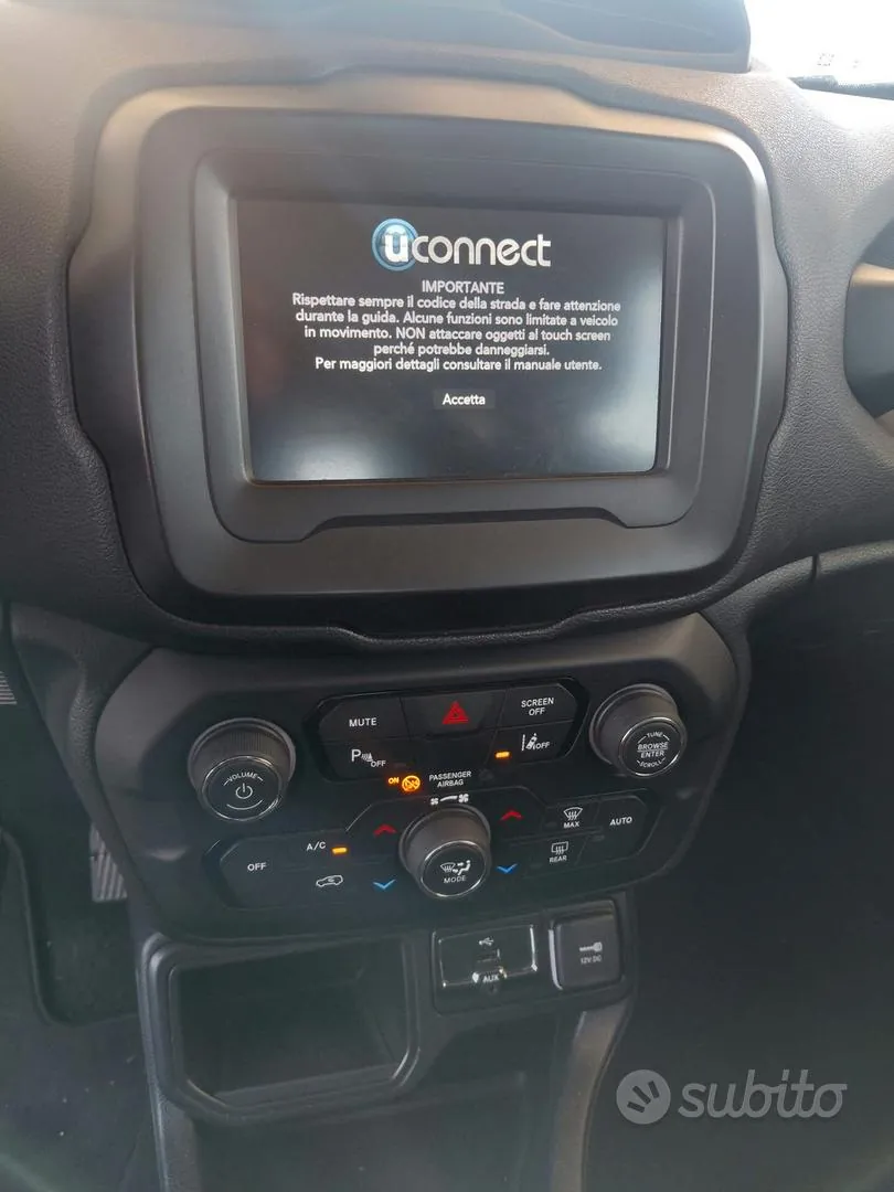 Jeep Renegade 2019 photo 2