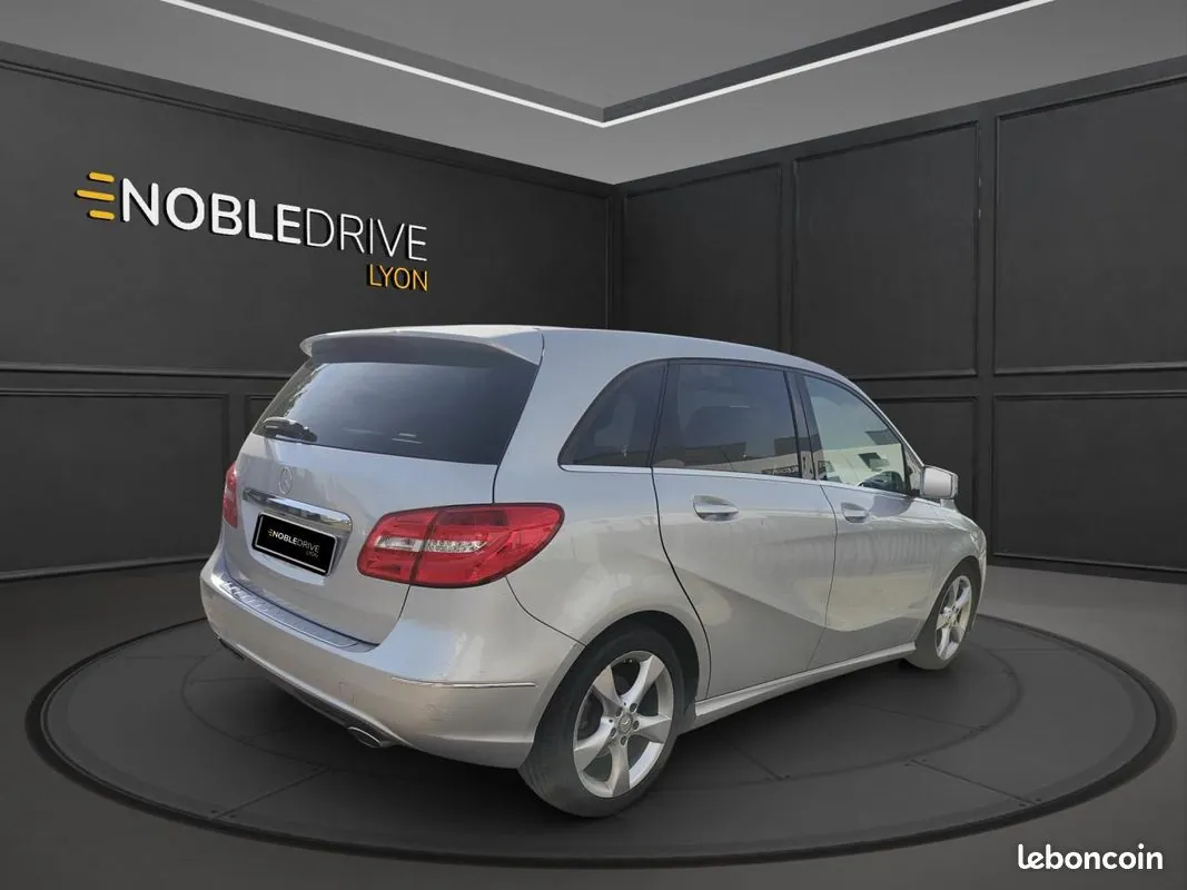 Mercedes-Benz B-Class 2013 photo 5