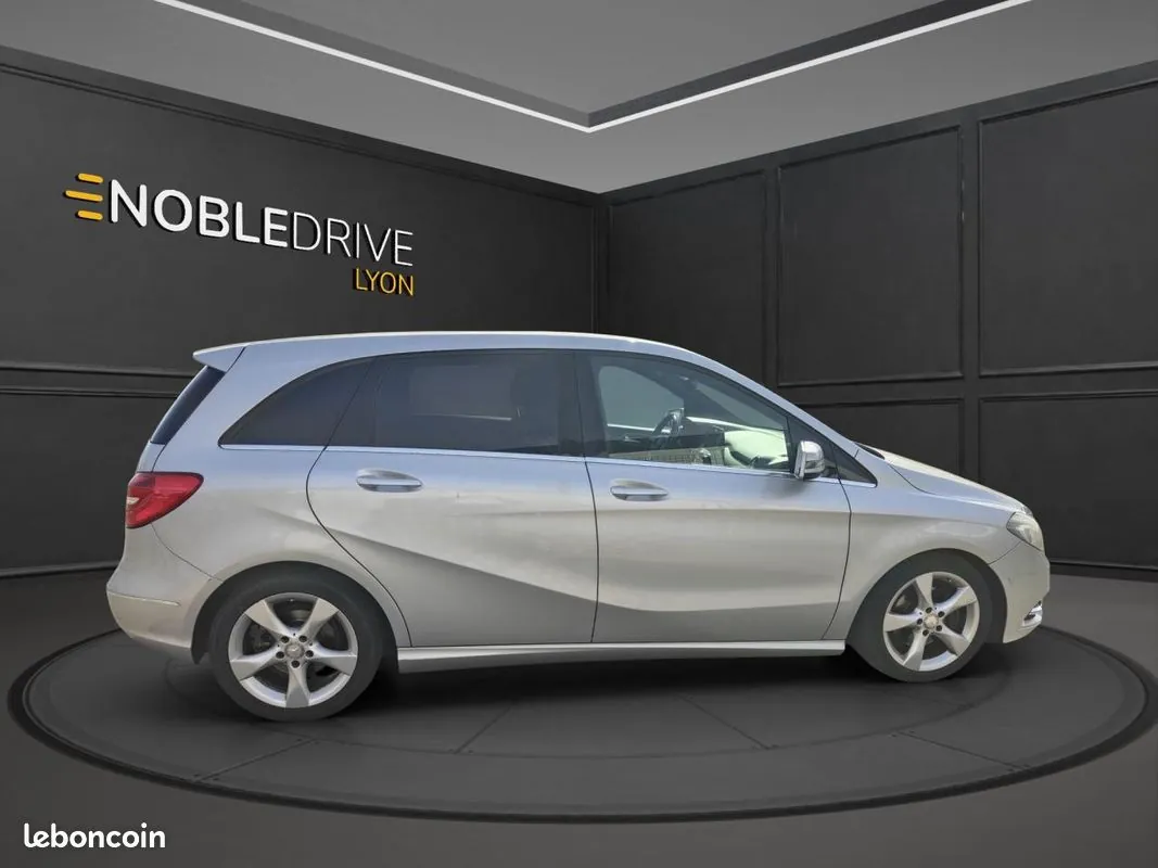 Mercedes-Benz B-Class 2013 photo 4