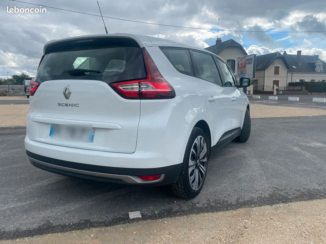Renault Grand Scenic 2019 photo 2