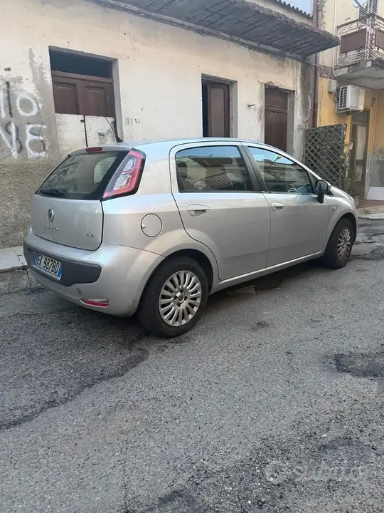 Fiat Punto Evo 2011 photo 3