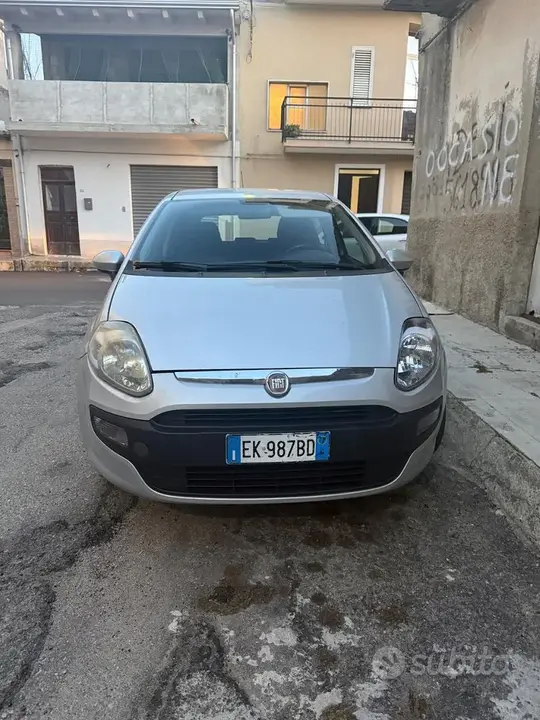 Fiat Punto Evo 2011 photo 2