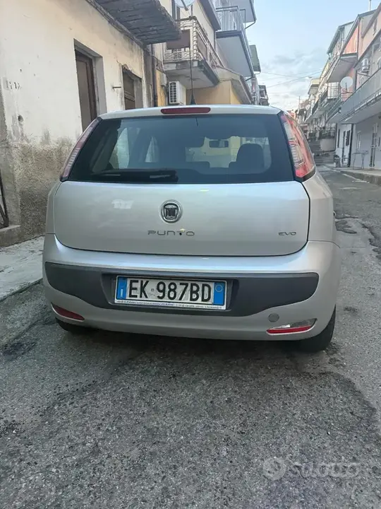 Fiat Punto Evo 2011 photo 4