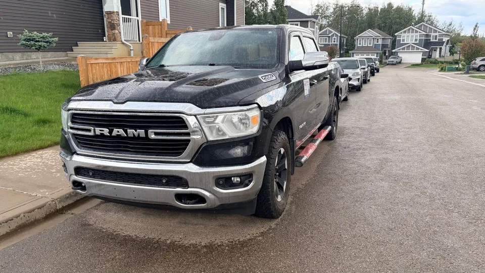 Dodge Ram 1500 2021 photo 2