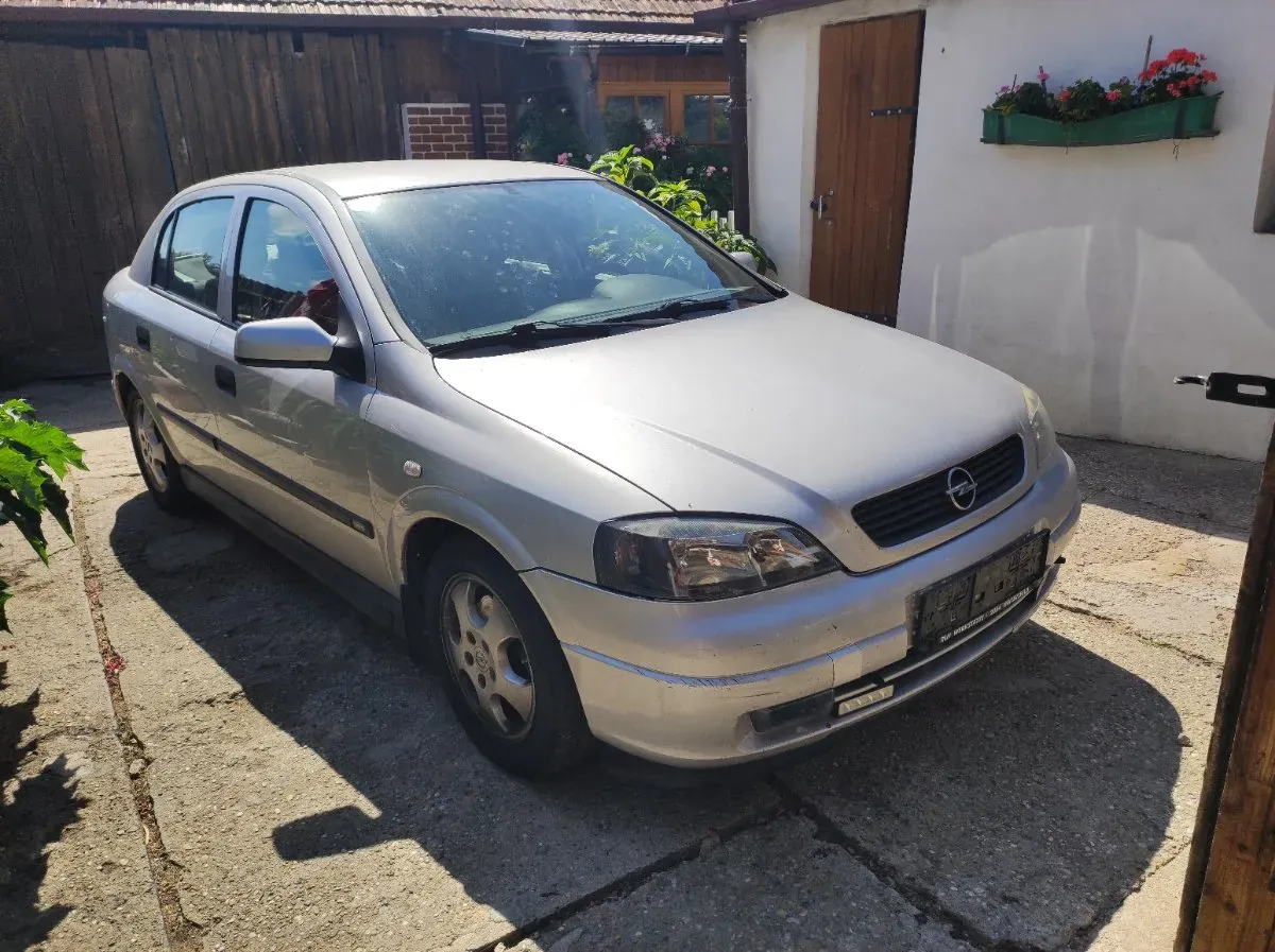 Opel Astra 2001 photo 2