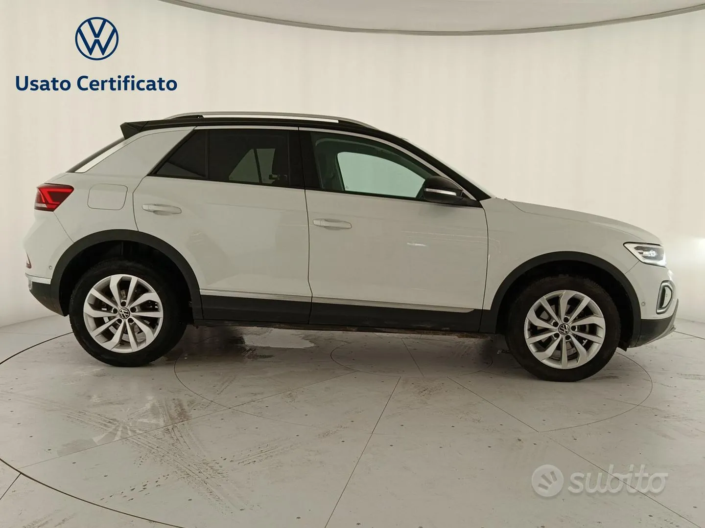 Volkswagen T-Roc 2023 photo 3