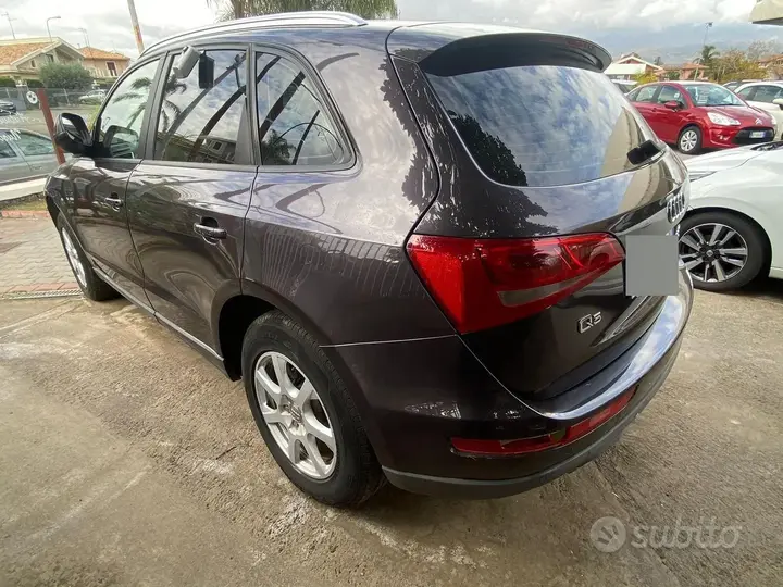 Audi Q5 2009 photo 2
