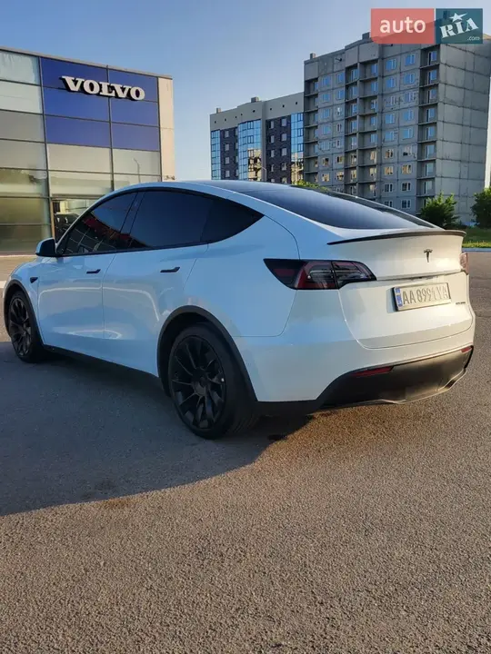 Tesla Model Y 2022 photo 4