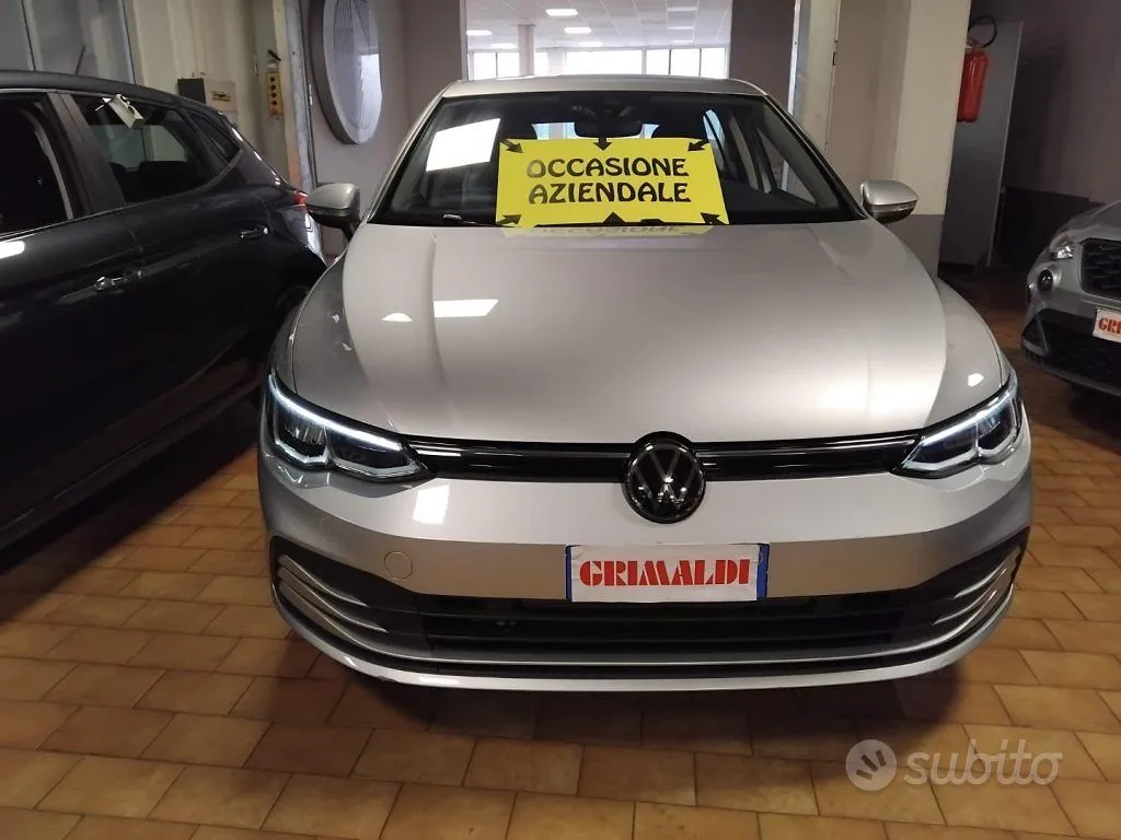 Volkswagen Golf 2022 photo 2