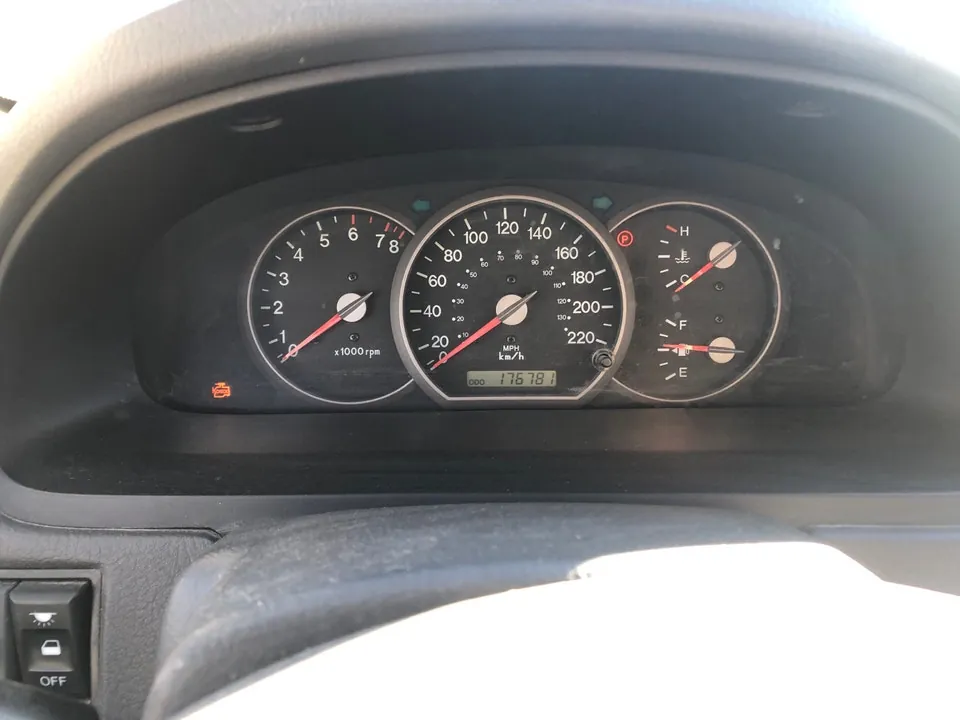 Kia Sedona 2005 photo 2