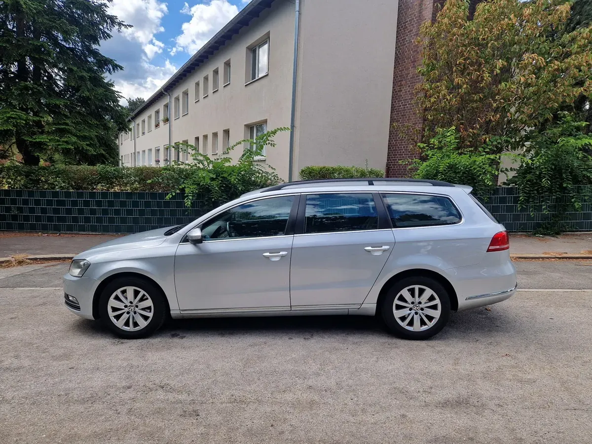 Volkswagen Passat 2012 photo 3