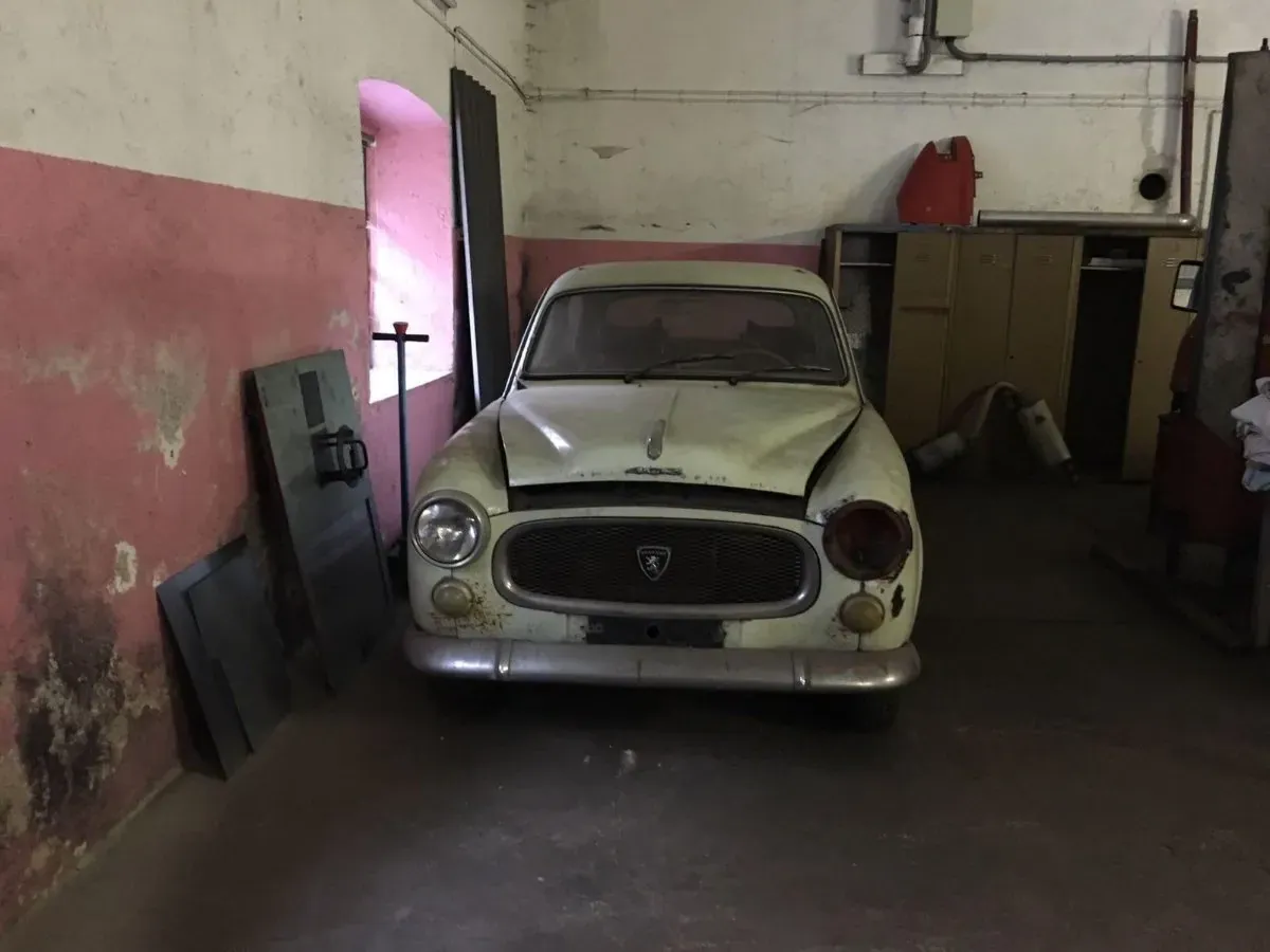 Peugeot Sonstige 1960 photo 2