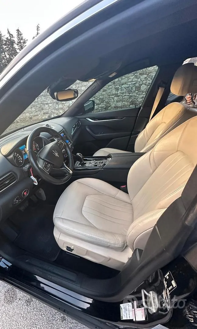 Maserati Levante 2017 photo 5