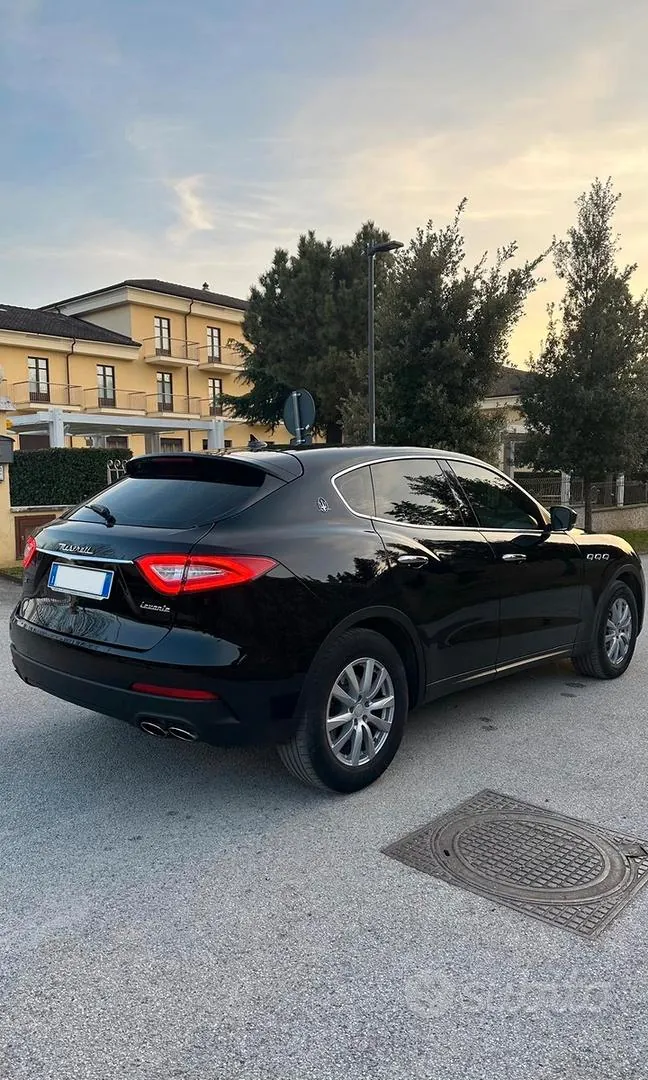 Maserati Levante 2017 photo 3