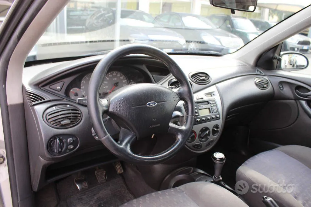 Ford Focus 2001 photo 3