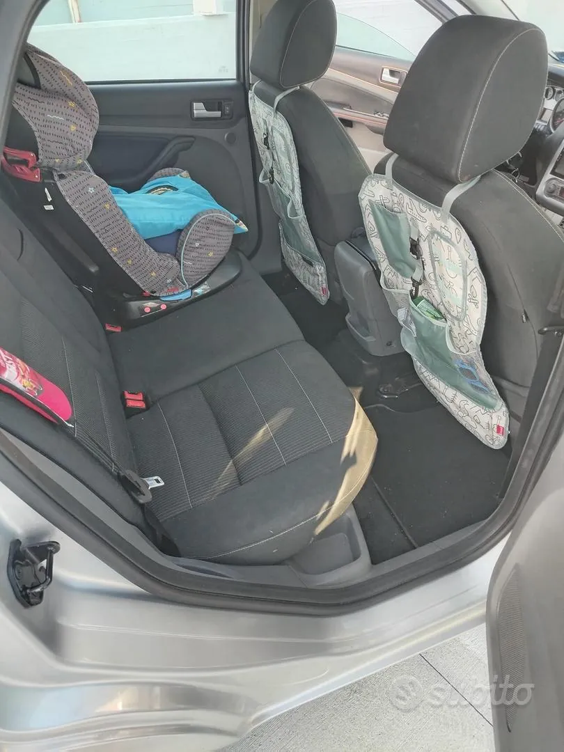 Ford Focus 2008 photo 5