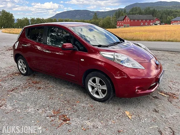 Nissan Leaf 2013 photo 3