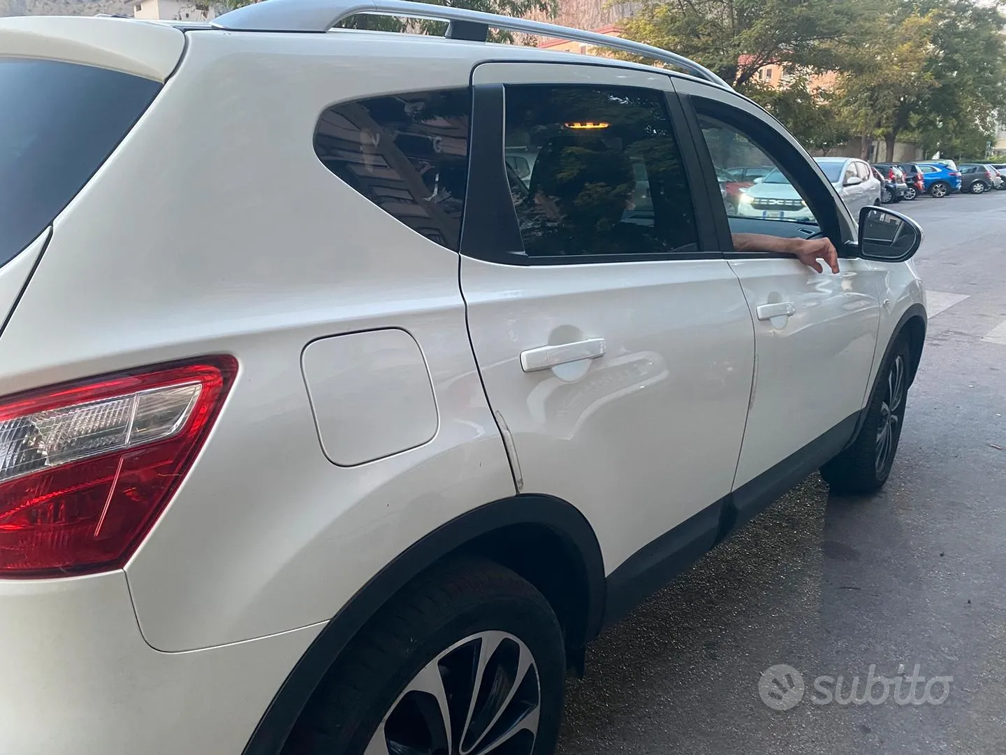 Nissan Qashqai 2012 photo 2