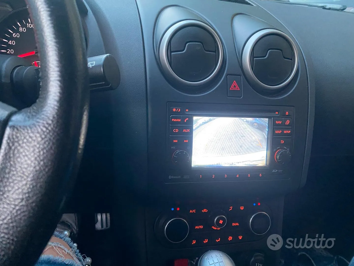 Nissan Qashqai 2012 photo 5