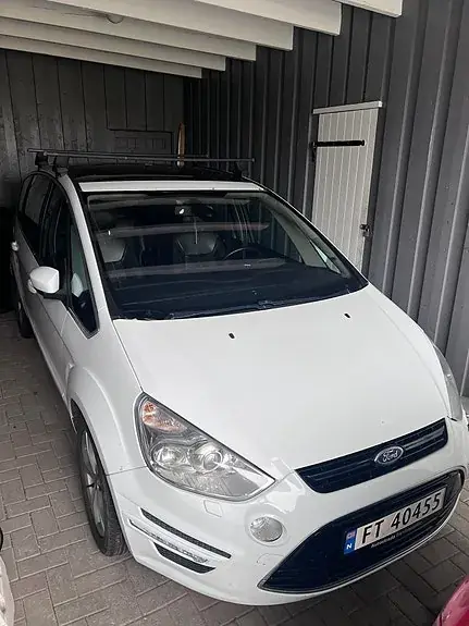 Ford S-Max 2011 photo 2