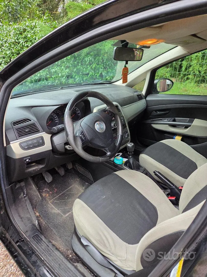 Fiat Grande Punto 2007 photo 4