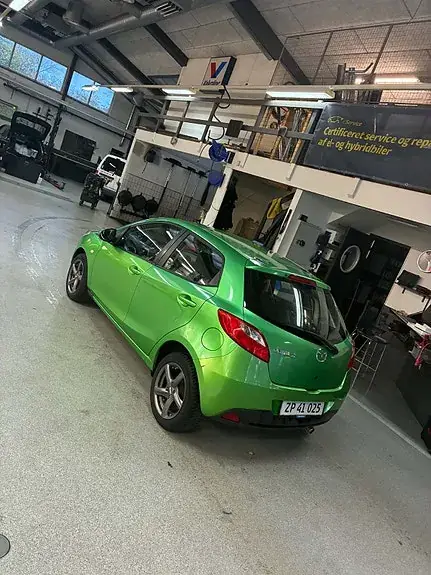 Mazda 2 2008 photo 3