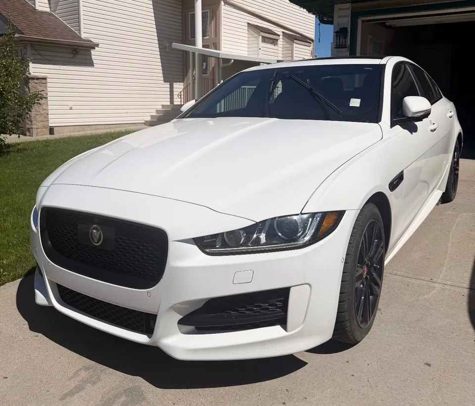 Jaguar Xe