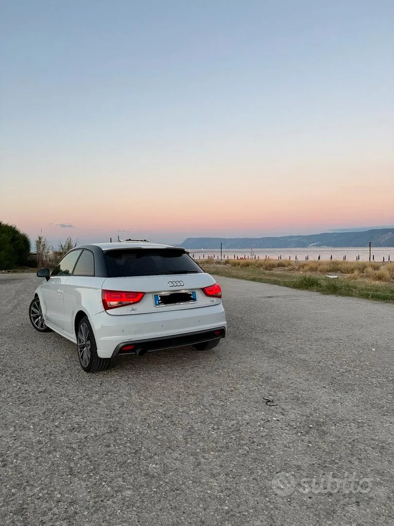 Audi A1 2014 photo 2