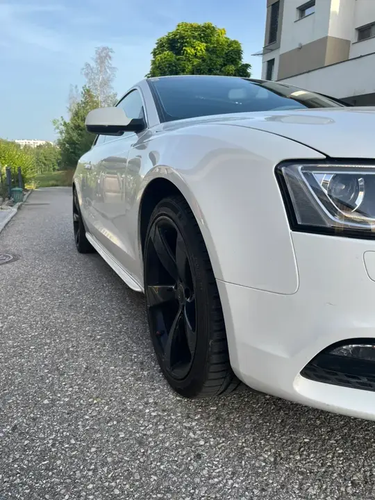 Audi A5 2012 photo 2