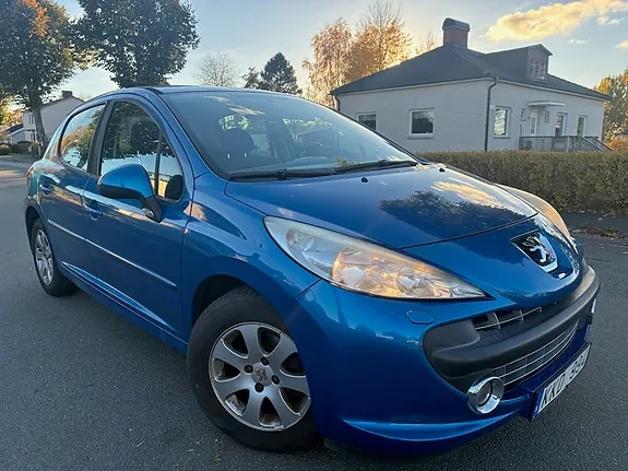 Peugeot 207 2008 photo 2