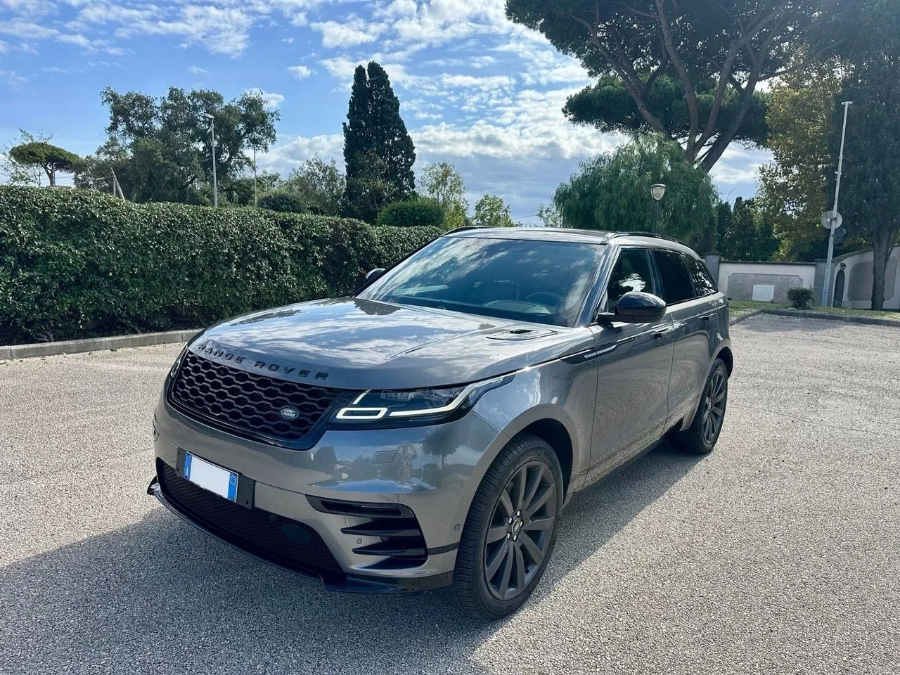 Land Rover Range Rover Velar 2018 photo 2