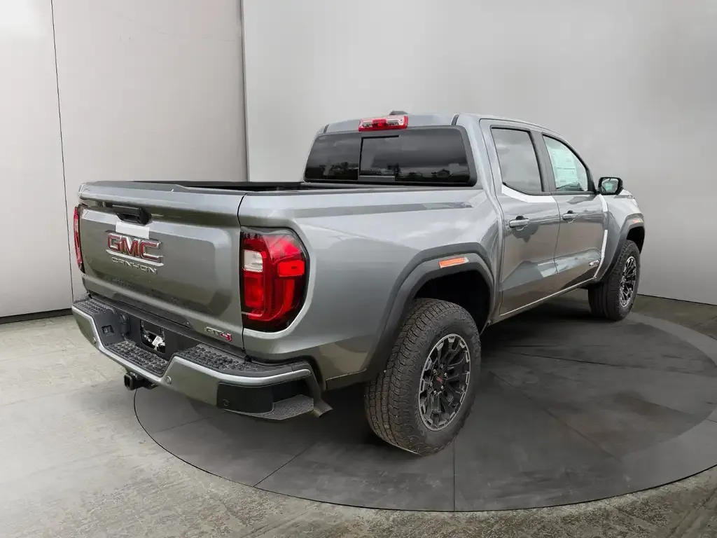GMC Canyon 2026 photo 5