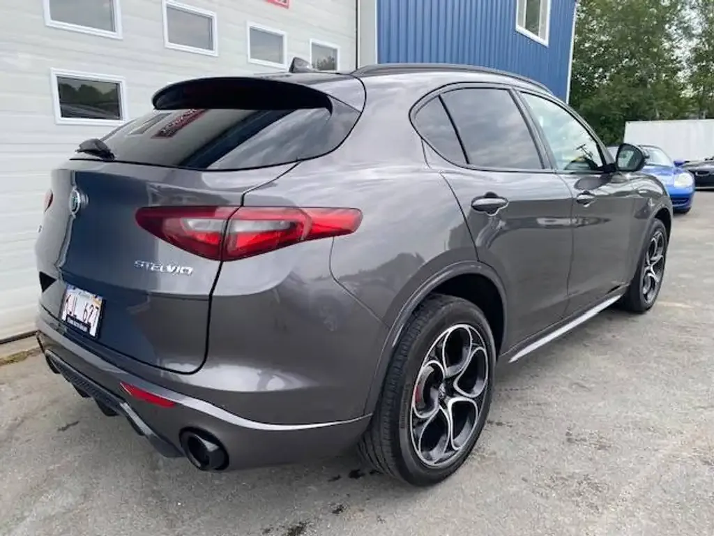 Alfa Romeo Stelvio 2022 photo 4