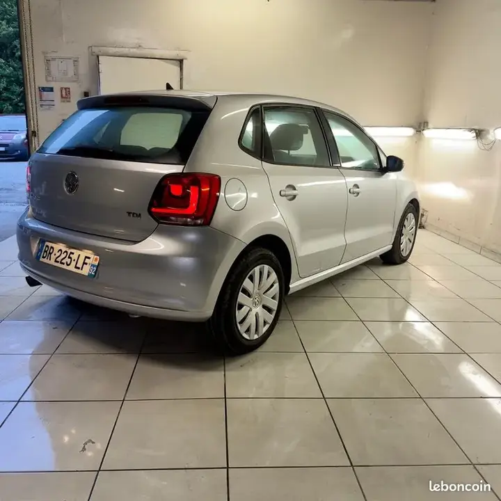 Volkswagen Polo 2011 photo 5